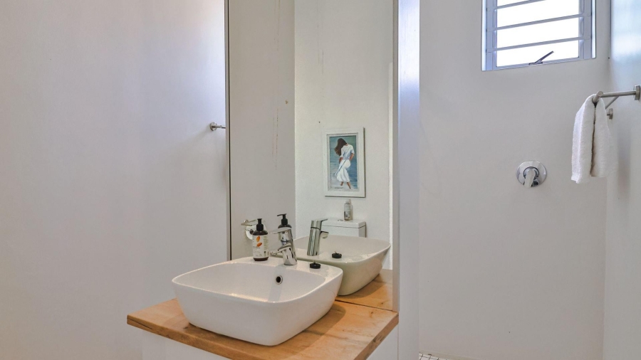 4 Bedroom Property for Sale in De Kelders Western Cape